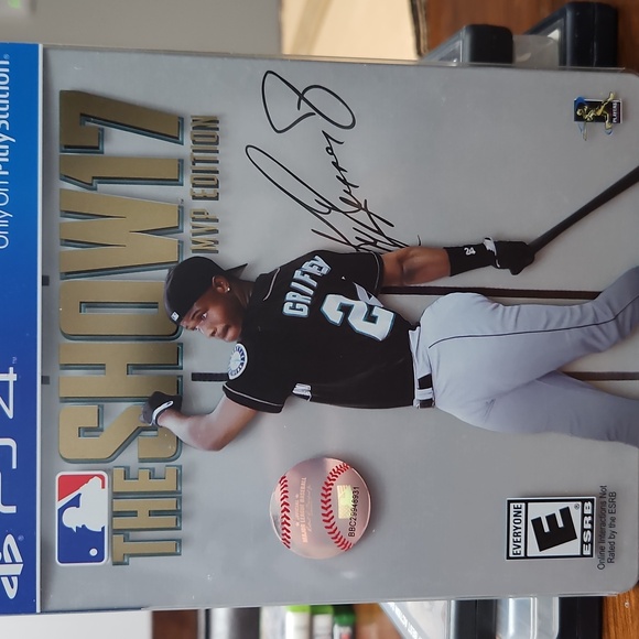 MLB The Show 17 Signature Edition (Metal Case With MLB 14 - Picture 4 of 12
